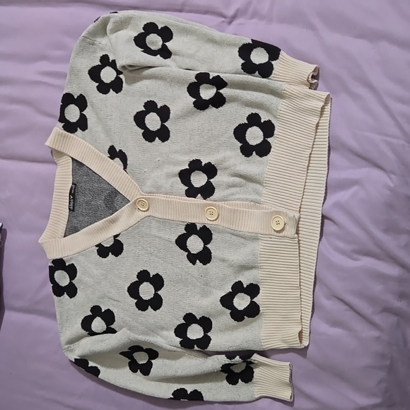 Nikka k white cardigan with flowers - Picture 1 of 4